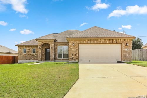 124 Ridgecrest, Floresville, TX, 78114-1677 | Card Image