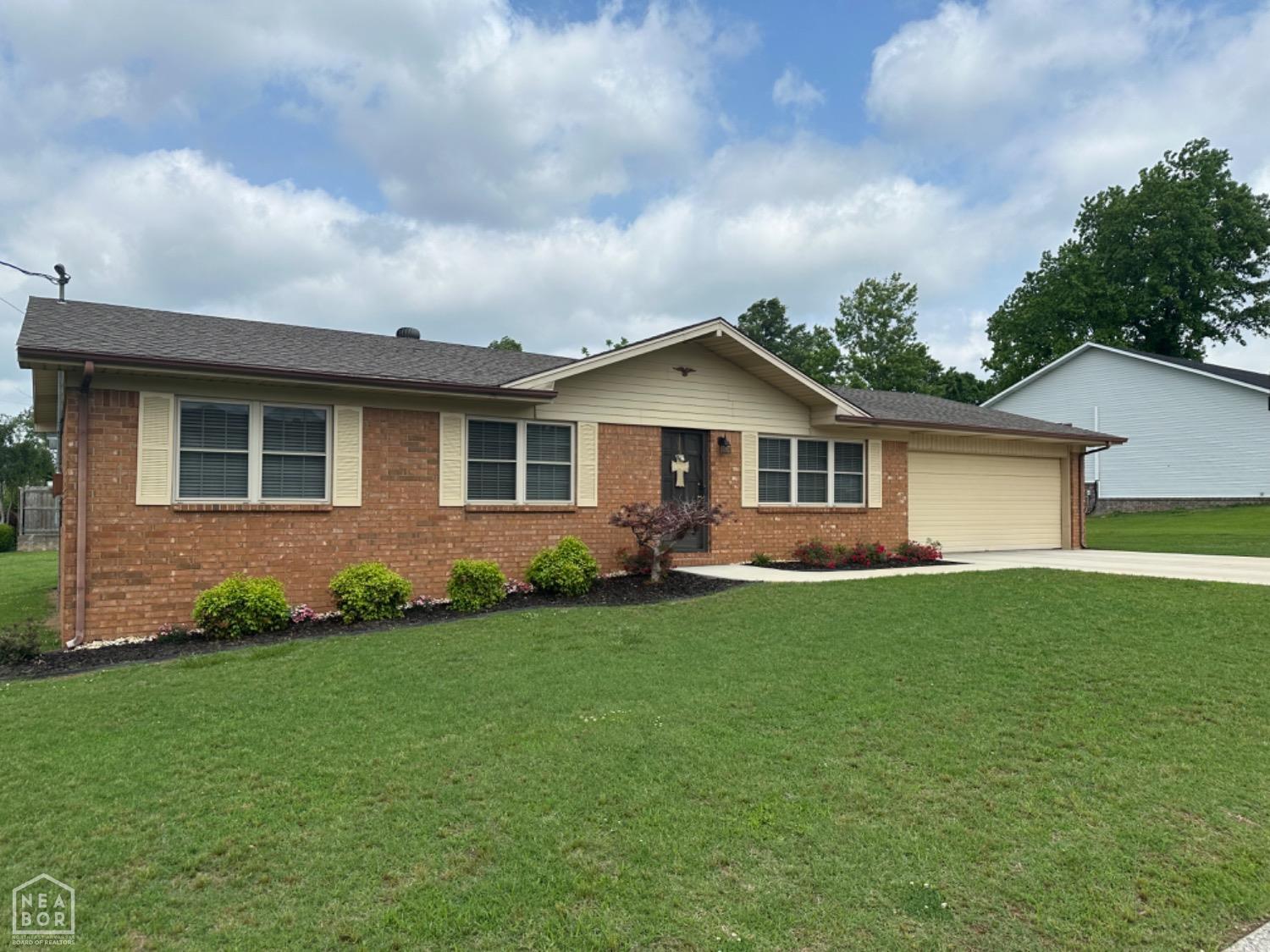 Cooper Cir, Paragould, AR 72450