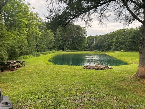 13270 Parker Rd, Holland, NY, 14080-9790 | Card Image
