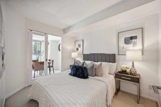 1913 - 18 Yonge St, Condo with 2 bedrooms, 2 bathrooms and null parking in Toronto ON | Image 17