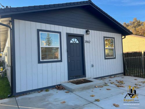 3962 44th Street, Sacramento, CA, 95820 | Card Image