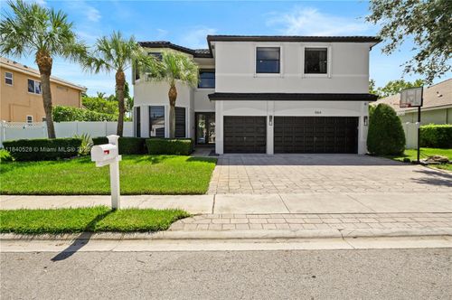 1064 Sw 159th Ln, Pembroke Pines, FL, 33027-5035 | Card Image