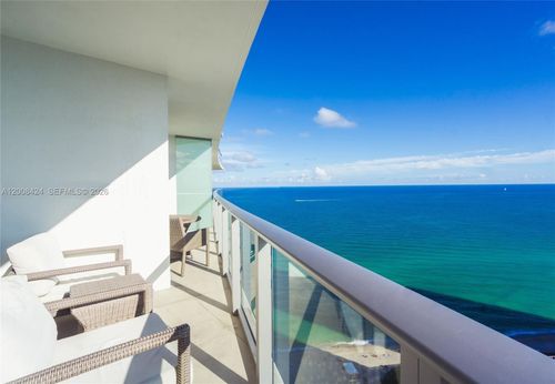 2303-4111 S Ocean Dr, Hollywood, FL, 33019-3055 | Card Image