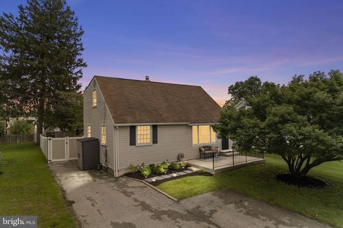 2625 Summit Ave, BROOMALL, PA, 19008-1922 | Card Image
