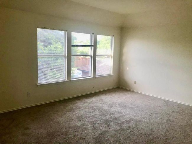 1012 Black Locust Dr, House other with 4 bedrooms, 3 bathrooms and 4 parking in Pflugerville TX | Image 13