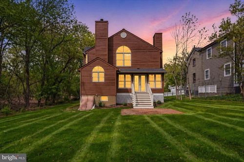 5736 8th Rd N, ARLINGTON, VA, 22205-1028 | Card Image