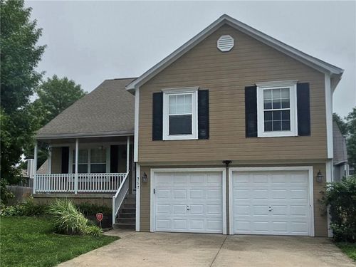 717 Canter St, Raymore, MO, 64083-8483 | Card Image
