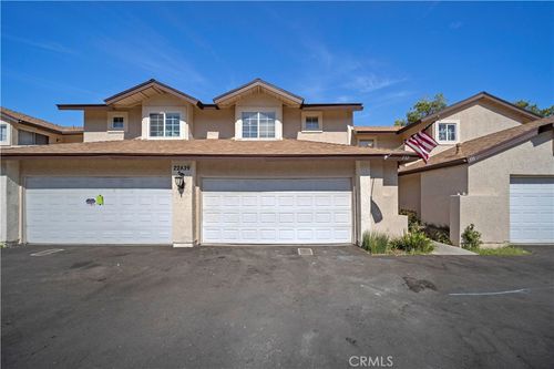 332-22839 Banyan Pl, Santa Clarita, CA, 91390-4228 | Card Image