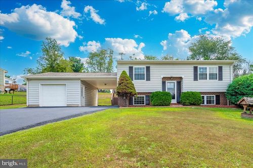 7721 Bridle Path Cir, FREDERICK, MD, 21701-3370 | Card Image