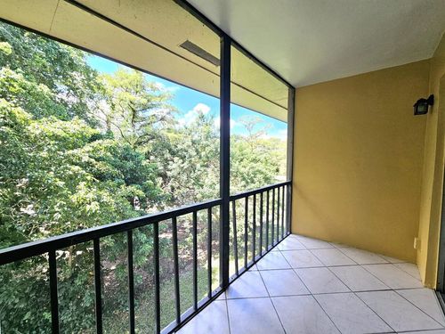 8000 S Colony Circle, Tamarac, FL, 33321 | Card Image
