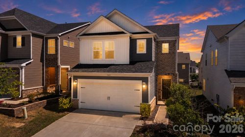 527 Palmarosa St, Fort Mill, SC, 29715-8220 | Card Image