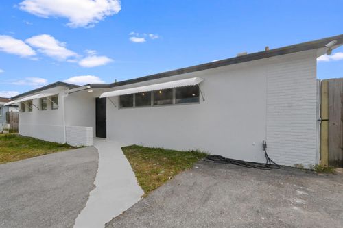 5720 Parke Ave, West Palm Beach, FL, 33407-1650 | Card Image