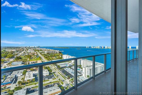2105-220 Lake Shore Dr, Lake Park, FL, 33403-3620 | Card Image