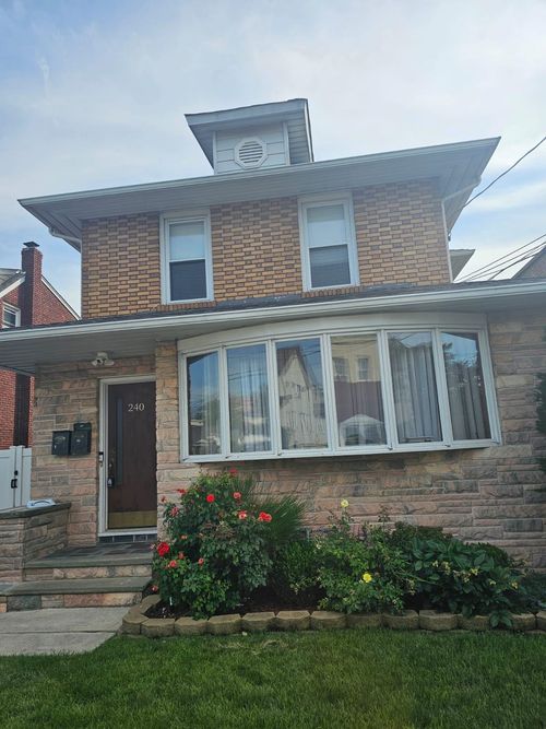 2-240 Copeland Ave, Lyndhurst, NJ, 07071-3000 | Card Image