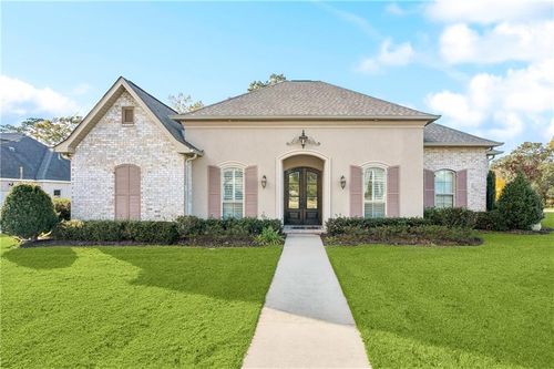 924 Great Southern Dr, Abita Springs, LA, 70420-4028 | Card Image