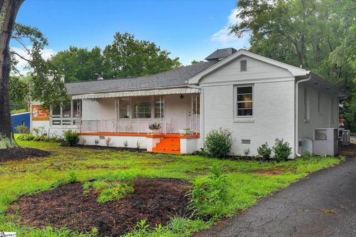 323 W Georgia Rd, Simpsonville, SC, 29681-2401 | Card Image