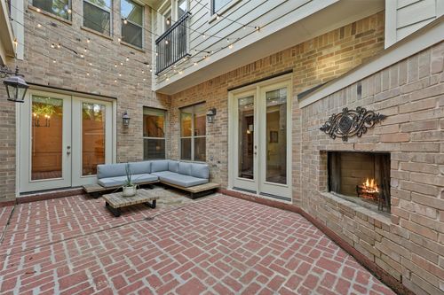 82 Mill Point Pl, The Woodlands, TX, 77380-5402 | Card Image