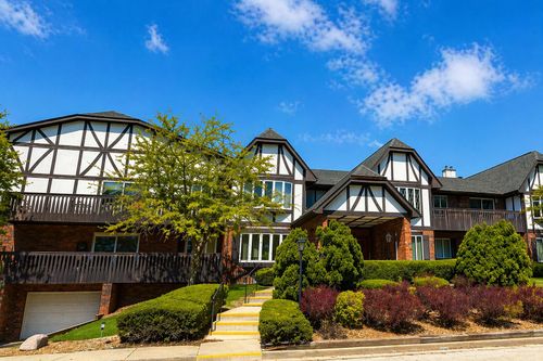 8900 N Park Plaza Ct, Brown Deer, WI, 53223-2177 | Card Image