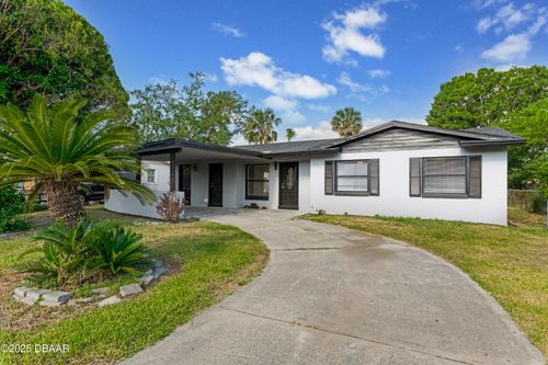 916 Kathy St, Daytona Beach, FL, 32114-6039 | Card Image