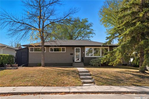 2 Young Cres, Saskatoon, SK, S7J2L4 | Card Image