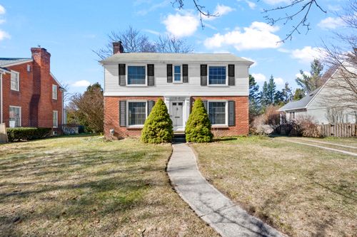 576 Golf View Blvd, Birmingham, MI, 48009-4402 | Card Image
