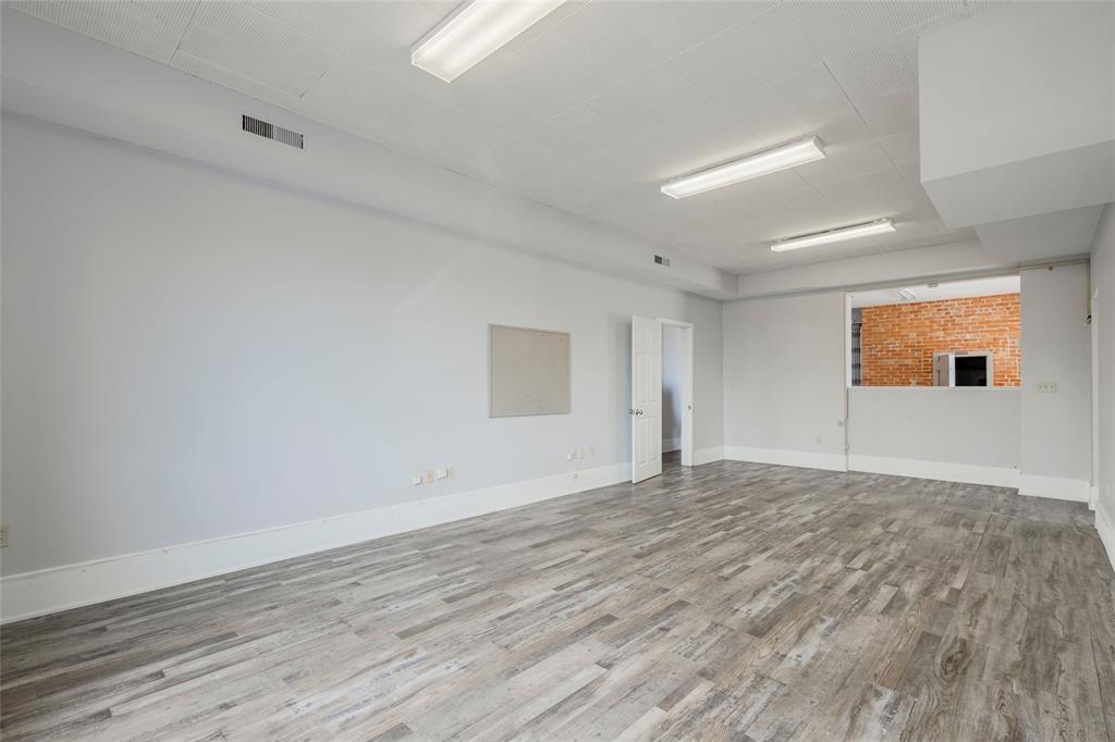 Commercial Sale in Sarnia 5