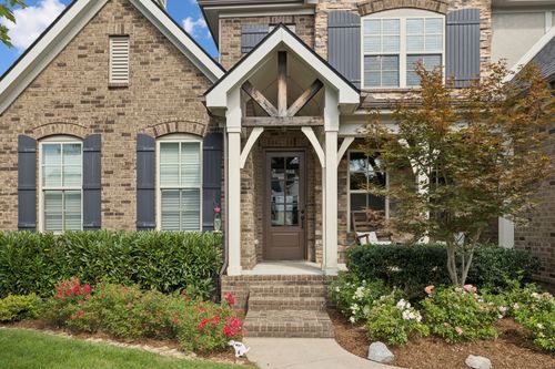 3632 Robbins Nest Rd, Thompsons Station, TN, 37179-5488 | Card Image