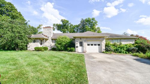 111 Donna Dr, Lawrenceburg, KY, 40342-1472 | Card Image