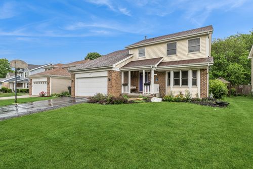 57 S Emerald Ave, Mundelein, IL, 60060-2668 | Card Image
