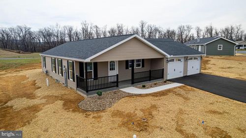 26 Burke Dr, SHIPPENSBURG, PA, 17257-8128 | Card Image