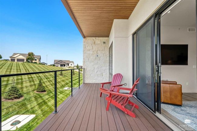 APT-201 - 3010 Fieldhouse Cir, Condo with 2 bedrooms, 2 bathrooms and null parking in Manhattan KS | Image 22