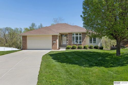 19601 Blaine Cir, Omaha, NE, 68135-3712 | Card Image