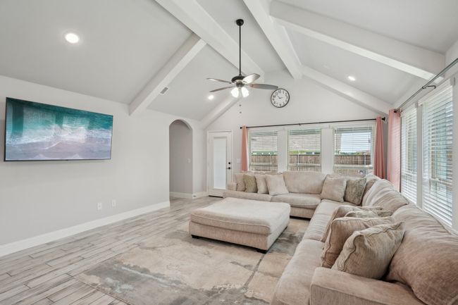 3000 Upland Trail Ln, House other with 4 bedrooms, 2 bathrooms and null parking in Aubrey TX | Image 7