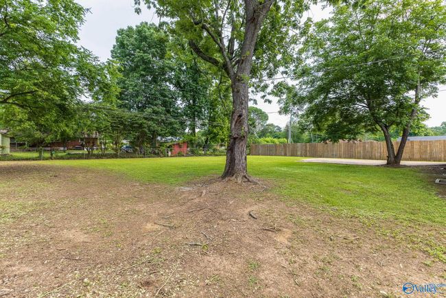 3906 Broadmor Rd Nw, House other with 4 bedrooms, 2 bathrooms and null parking in Huntsville AL | Image 8