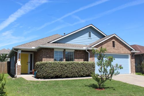 13804 Sierra Wind Ln, Elgin, TX, 78621-3058 | Card Image