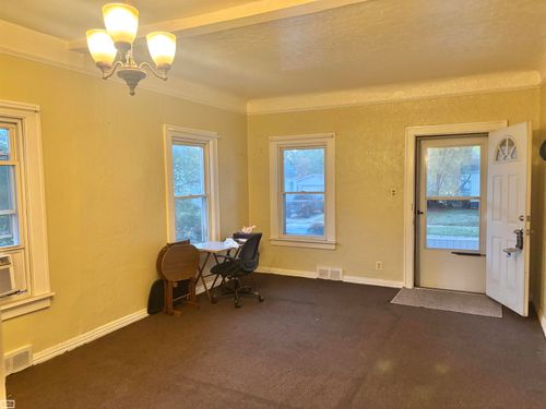 14842 Collinson Ave, Eastpointe, MI, 48021-2883 | Card Image