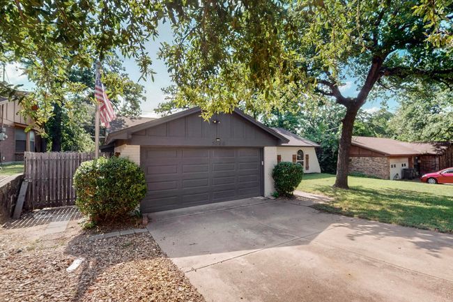 5700 Kingstree Ct, House other with 3 bedrooms, 2 bathrooms and null parking in Arlington TX | Image 4