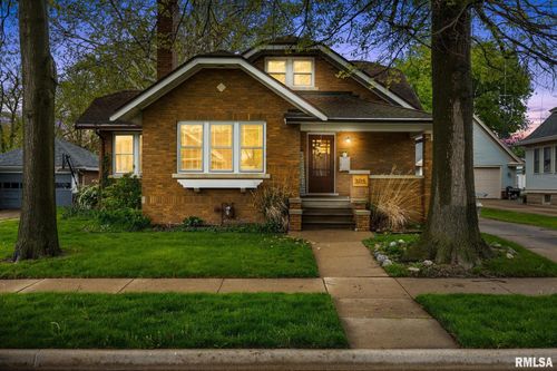 305 N 3rd Ave, Morton, IL, 61550-2141 | Card Image