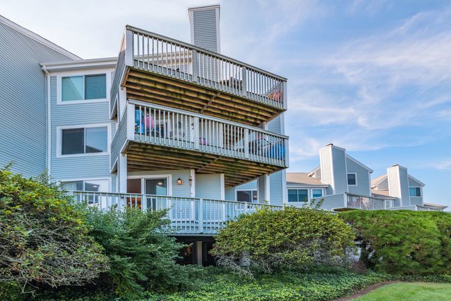 APT-110 - 1 Mansfield Grove Rd, Condo with 2 bedrooms, 2 bathrooms and null parking in East Haven CT | Image 7