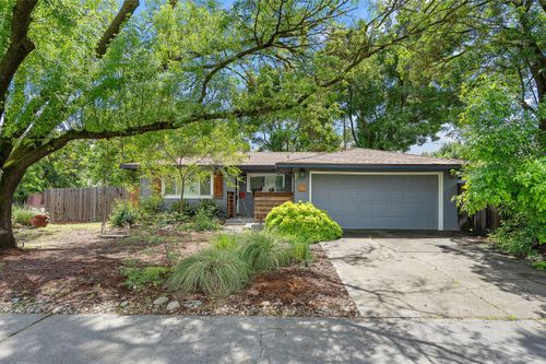 2222 Loyola Drive, Davis, CA, 95618 | Card Image