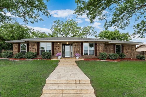 1305 Willow Way, Garland, TX, 75043-1645 | Card Image
