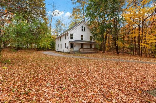 110 S Branch St, Bennington, VT, 05201-2620 | Card Image