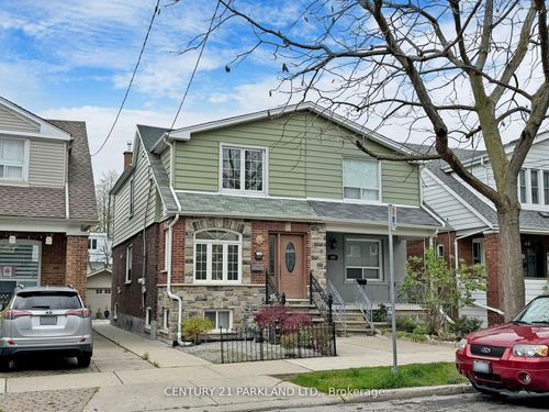 526 Milverton Blvd, Toronto, ON, M4C1X5 | Card Image