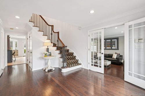 8 Tor Ter, New City, NY, 10956-2217 | Card Image