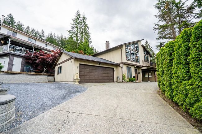 6 Elsdon Bay, House other with 5 bedrooms, 3 bathrooms and 8 parking in Port Moody BC | Image 2