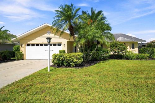 5833 Carriage Dr, Sarasota, FL, 34243-3867 | Card Image