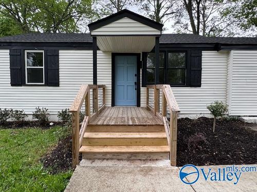 2019 Van Buren Dr Ne, Huntsville, AL, 35801-1766 | Card Image