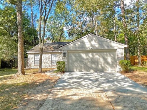 14 Hasting Oak Court, The Woodlands, TX, 77381 | Card Image