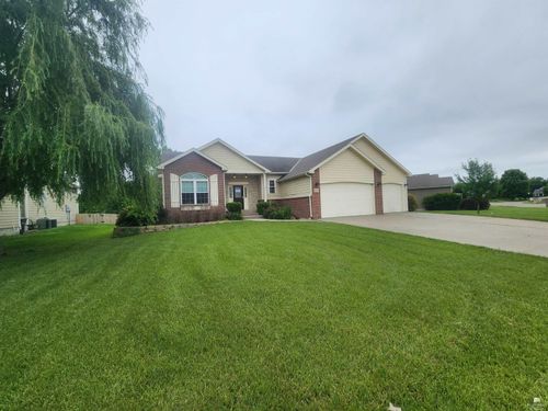 9094 Tonya Ter, Manhattan, KS, 66502-1432 | Card Image