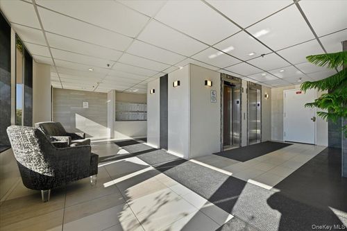 apt-103-235 W Park Ave, Long Beach, NY, 11561-3233 | Card Image